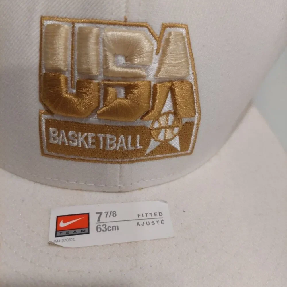 Nike Gold Medal Dream Team USA Basketball White Hat Vintage 7 7/8 63 cm